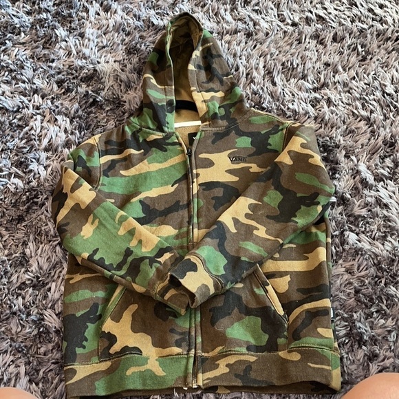Vans Boys zippered Hoodie Sweatshirt
Green Brown Camo.  Pockets Long
Sleeve - Picture 4 of 8